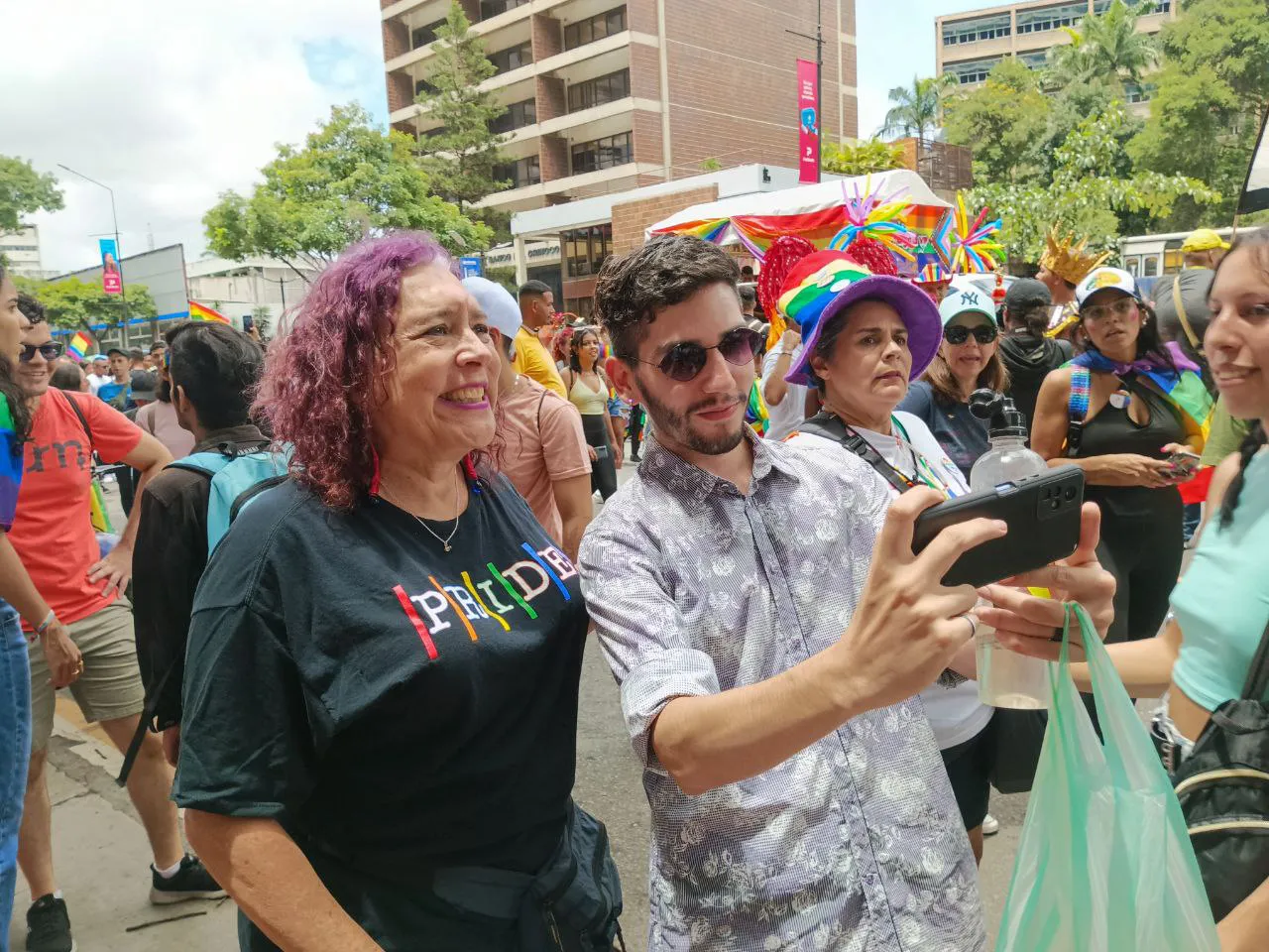 Tamara Adrian, candidata presidencial a las elecciones primerias de la oposición venezolana, participa en la marcha del Orgullo LGBTIQ+, realizada en la ciudad de Caracas. / Foto: José Mireles Alcalá - ElMartilloVen