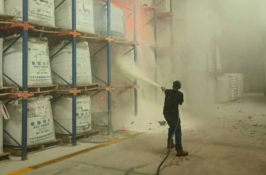 Incendio en la Empresa Primazol.