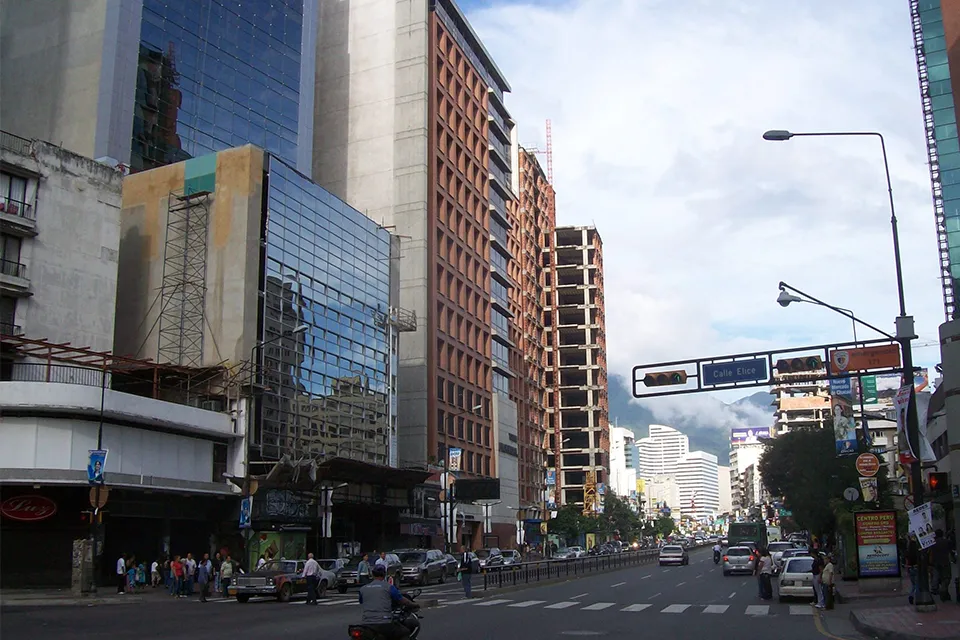 Avenida-Francisco-de-Miranda