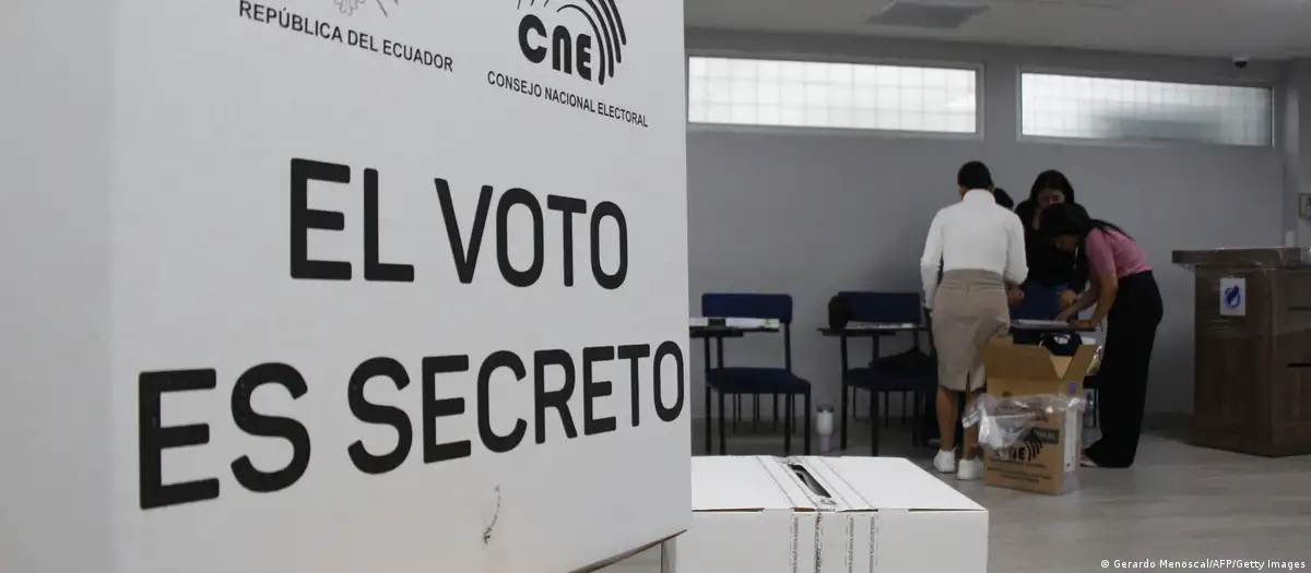 Noboa recibe golpe electoral en referéndum de Ecuador