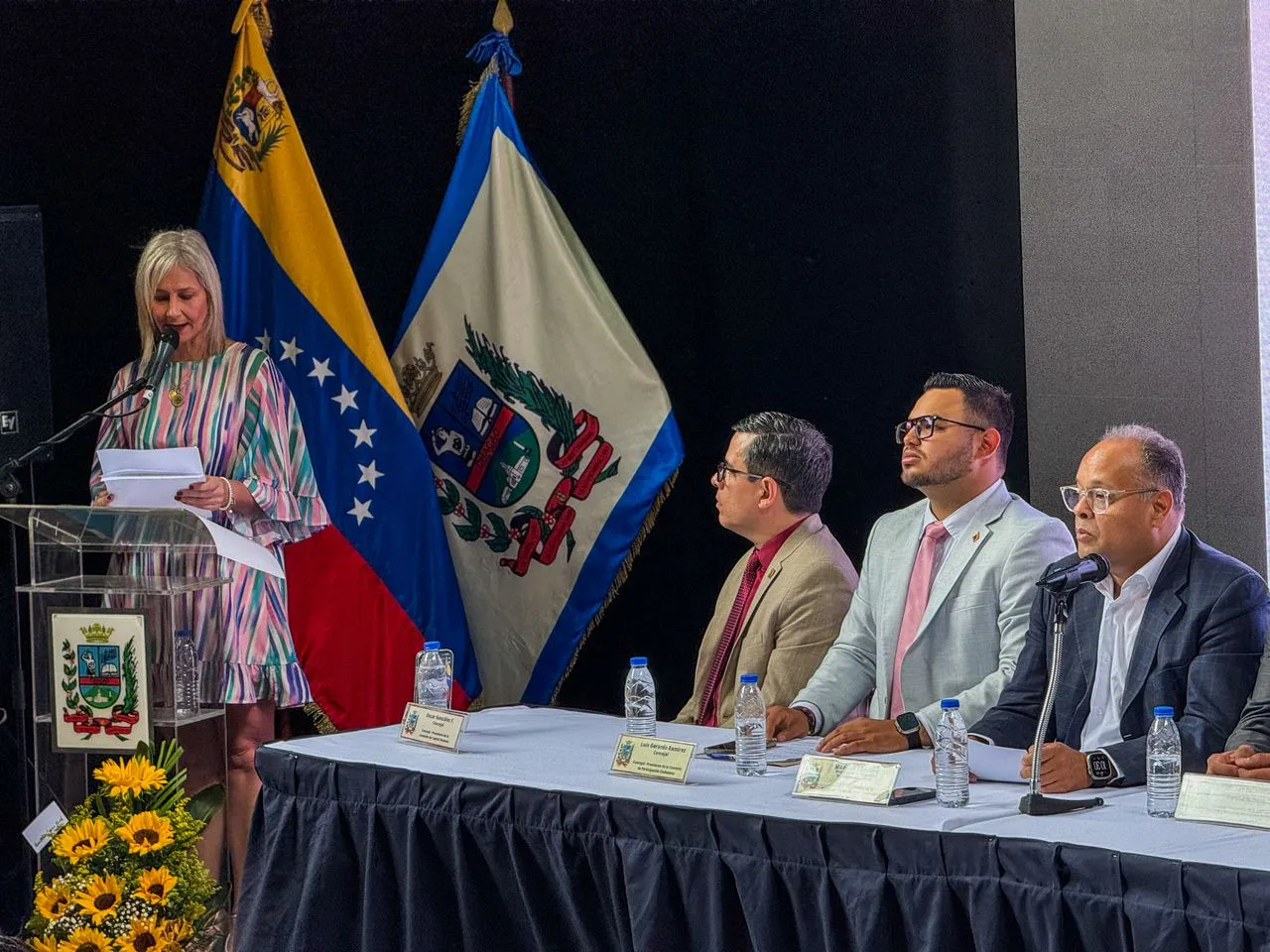 Concejo Municipal de Chacao realiza reconocimiento a mujeres de la localidad