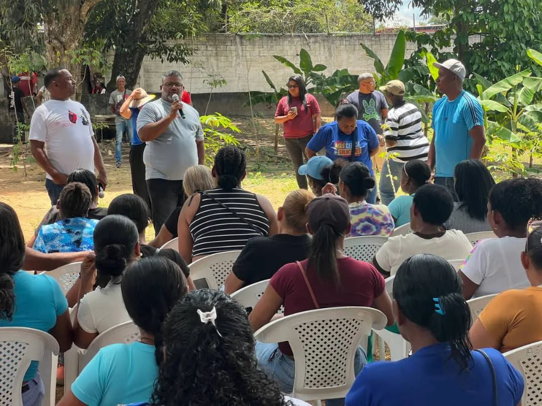 Candidato a la Alcaldía de Buroz Johan Castro sostuvo encuentro con cocineras de la patria