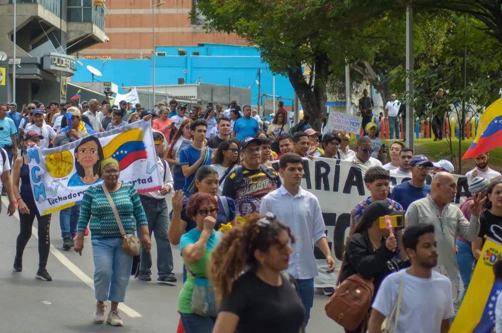 Simpatizantes de María Corina Machado protestan en plaza Venezuela. Foto: Mario Flores / ElMartilloVen