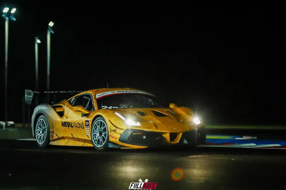 Meval Racing debutó en grande en el GT Challenge de Las Américas