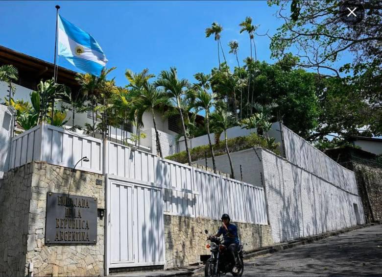 Embajada de Argentica en Caracas. Foto: AFP
