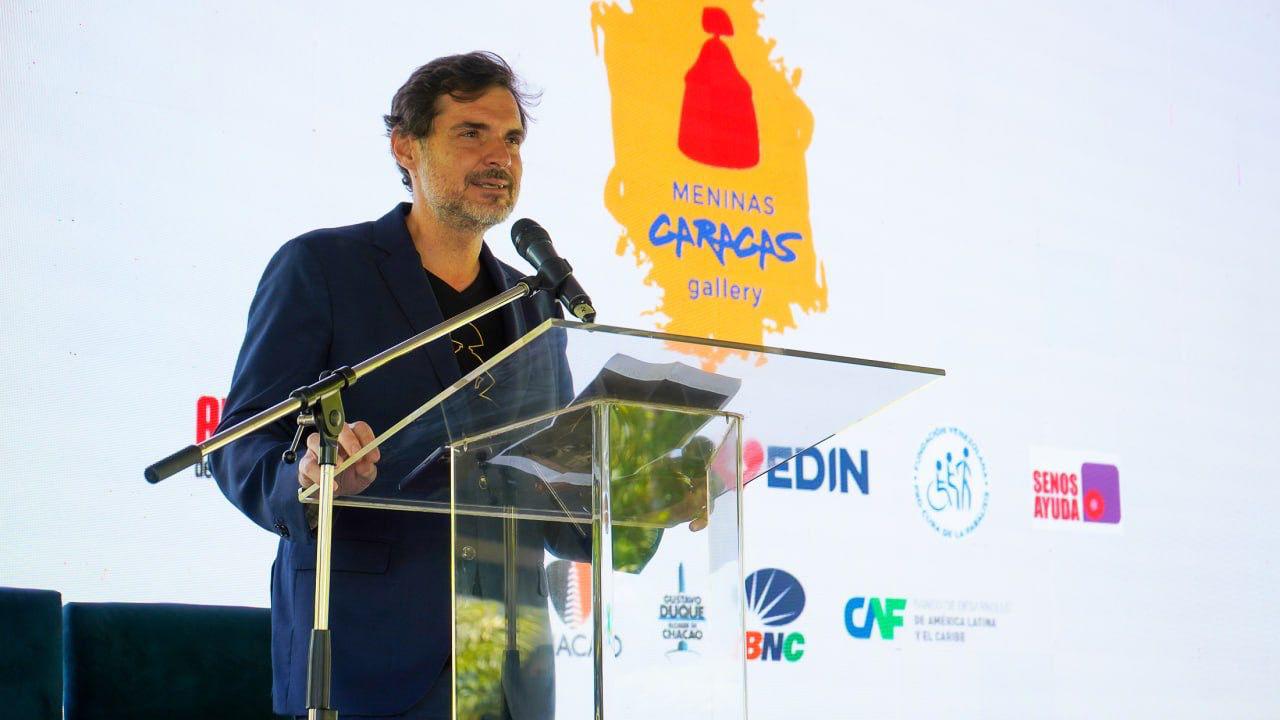 Antonio Azzato, artista plástico. 