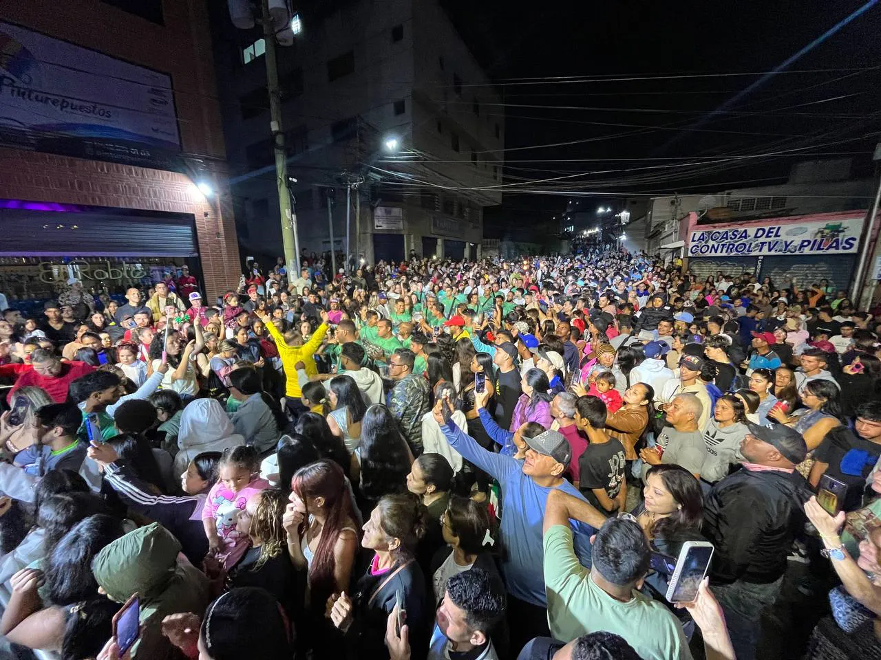 Cientos de personas asistieron a la primera edición de la “Ruta Nocturna de Carrizal”