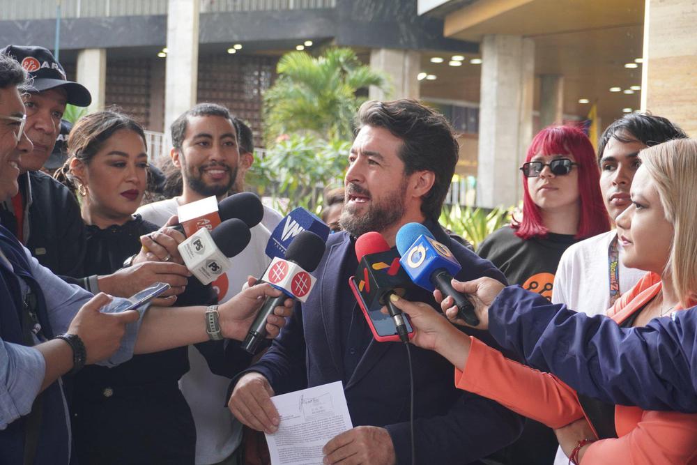 Daniel Ceballos, candidato presidencial del partido Arepa Digital.