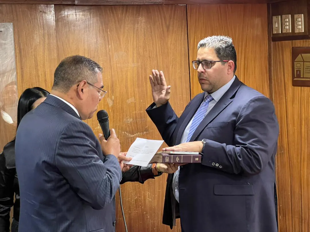 Juramentación de la nueva junta directiva del Consejo Municipal de Baruta