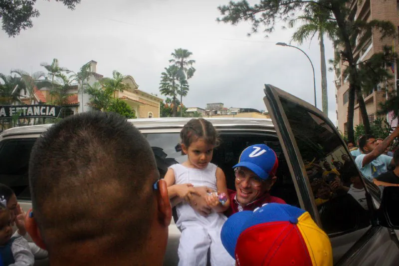 Henrique Capriles se inscribe en las elecciones primarias opositoras