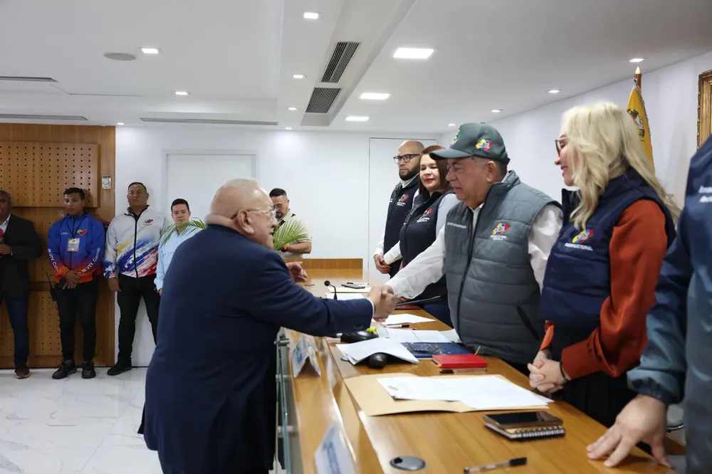 Acción Democrática realizó sus postulaciones ante el CNE.
