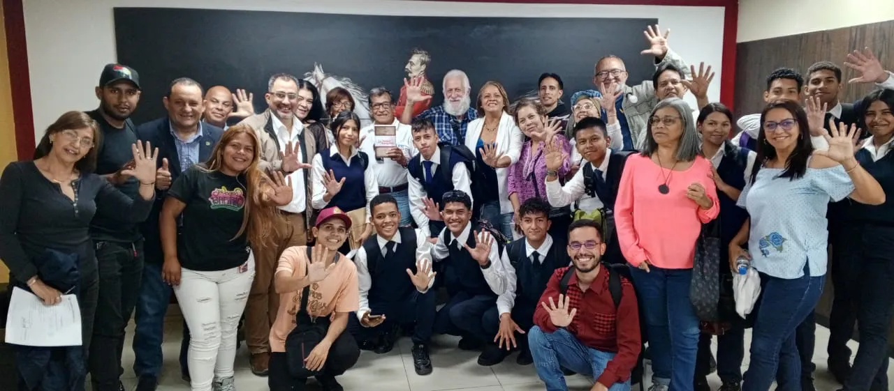 AVJ realizó el conversatorio “El Esequibo tres ópticas de un intento de despojo Imperial” 