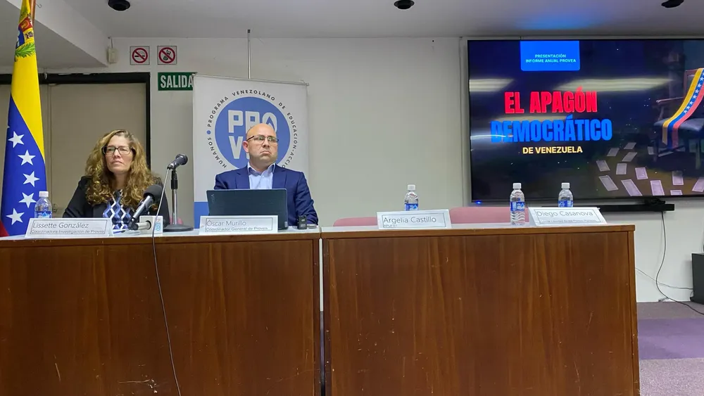 Lissett González, coordinadora de investigación de Provea; y Oscar Murillo, coordinador general de Provea