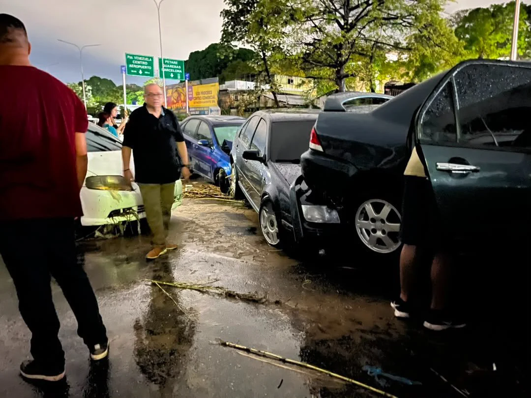 Lluvias ocasionaron inundaciones en varios sectores de Caracas