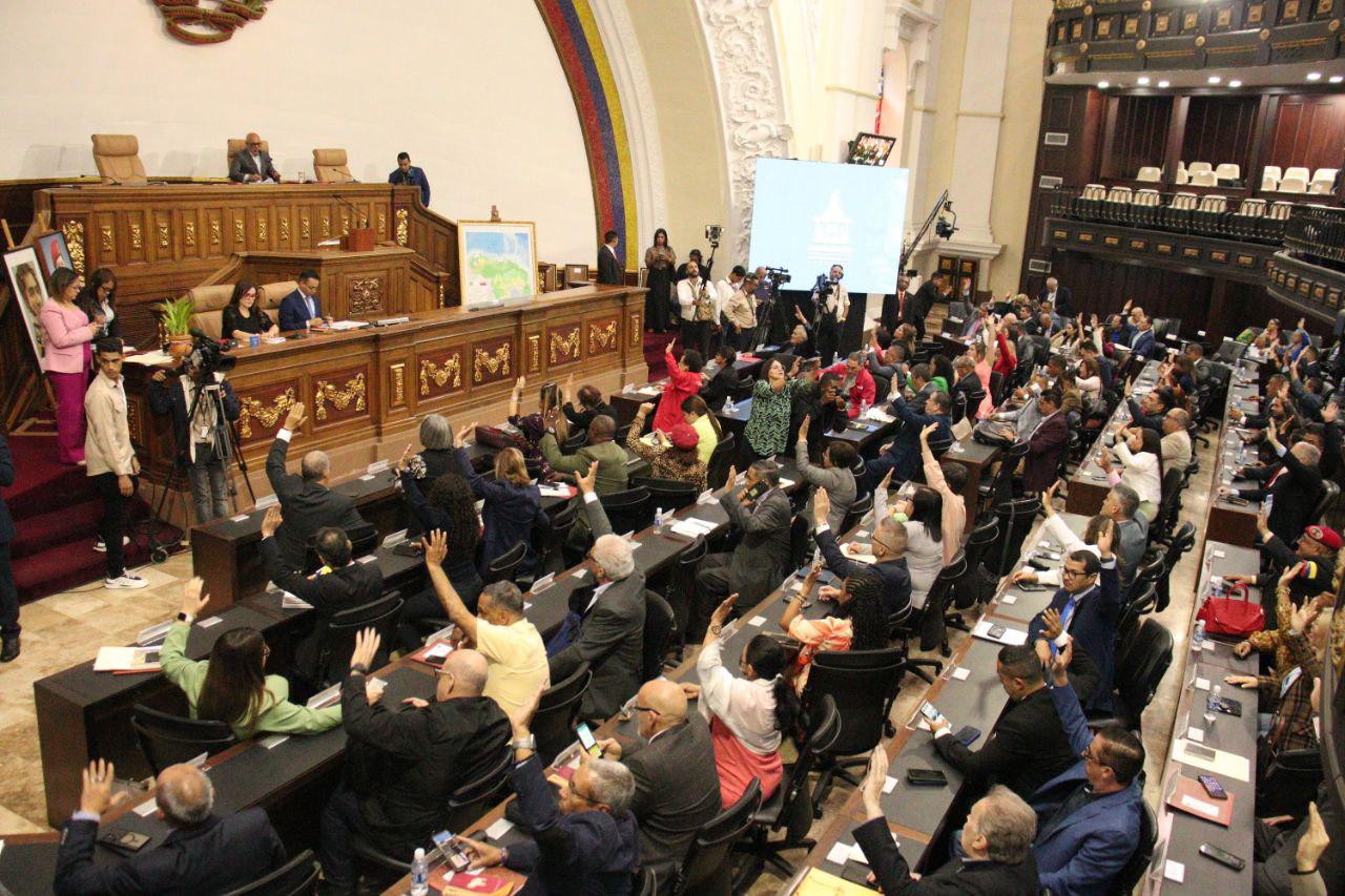 Aprueban en primera discusión Proyecto de Ley contra el Fascismo
