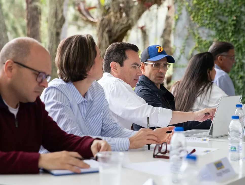 Junta directiva del partido Unión y Cambio