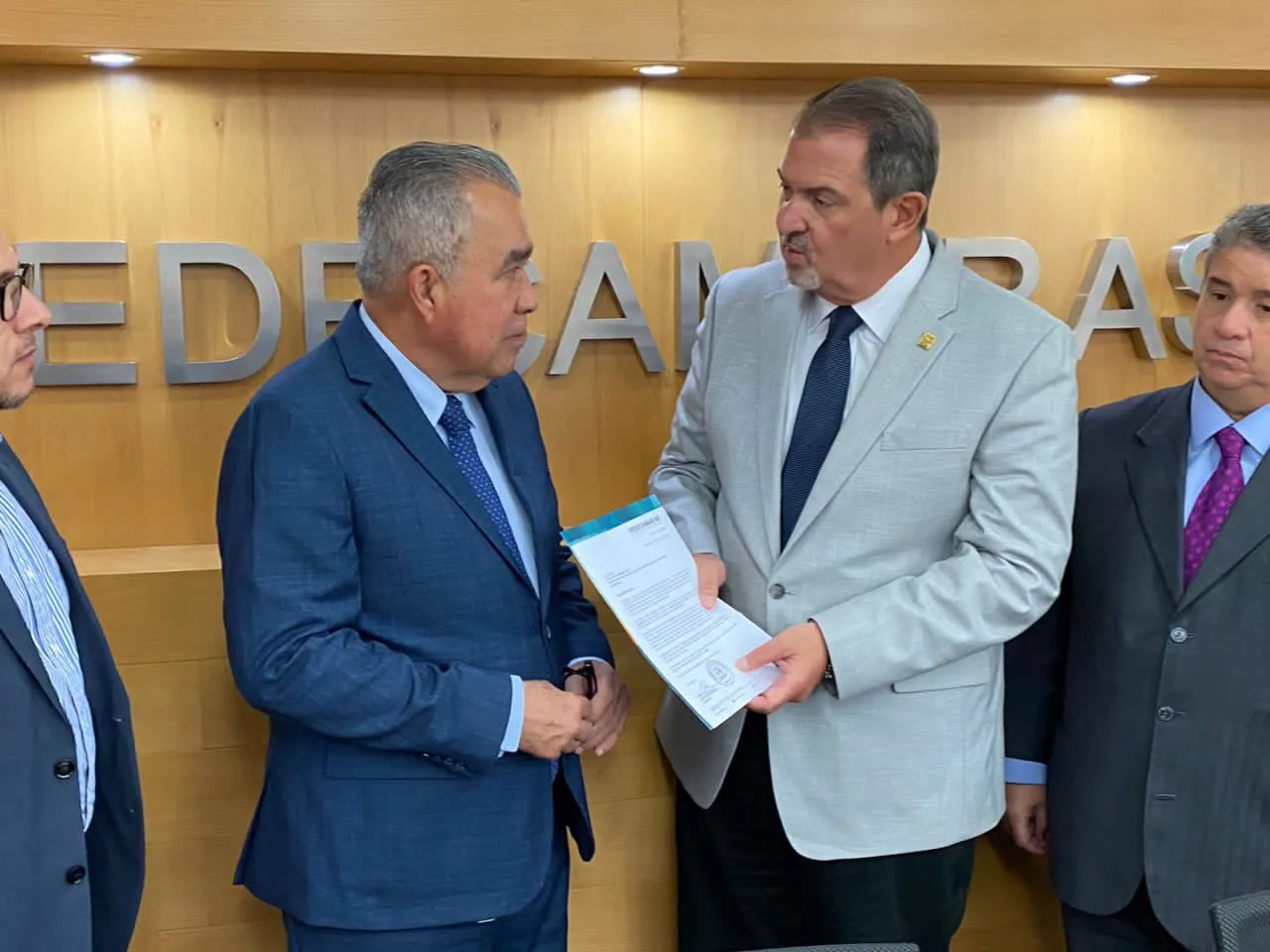 Luis Eduardo Martínez diputado a la asamblea nacional y Adán Celis presidente de Fedecámaras.