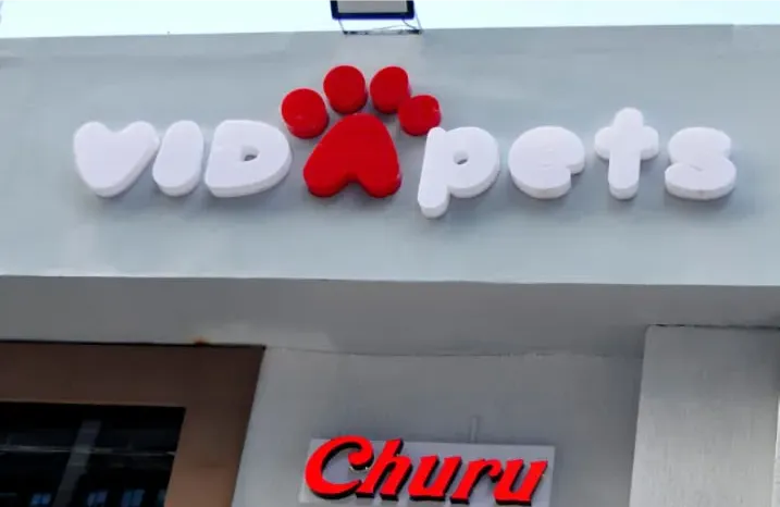 Vidapest inaugura gigantesca tienda pafa mascotas en Los Palos Grandes