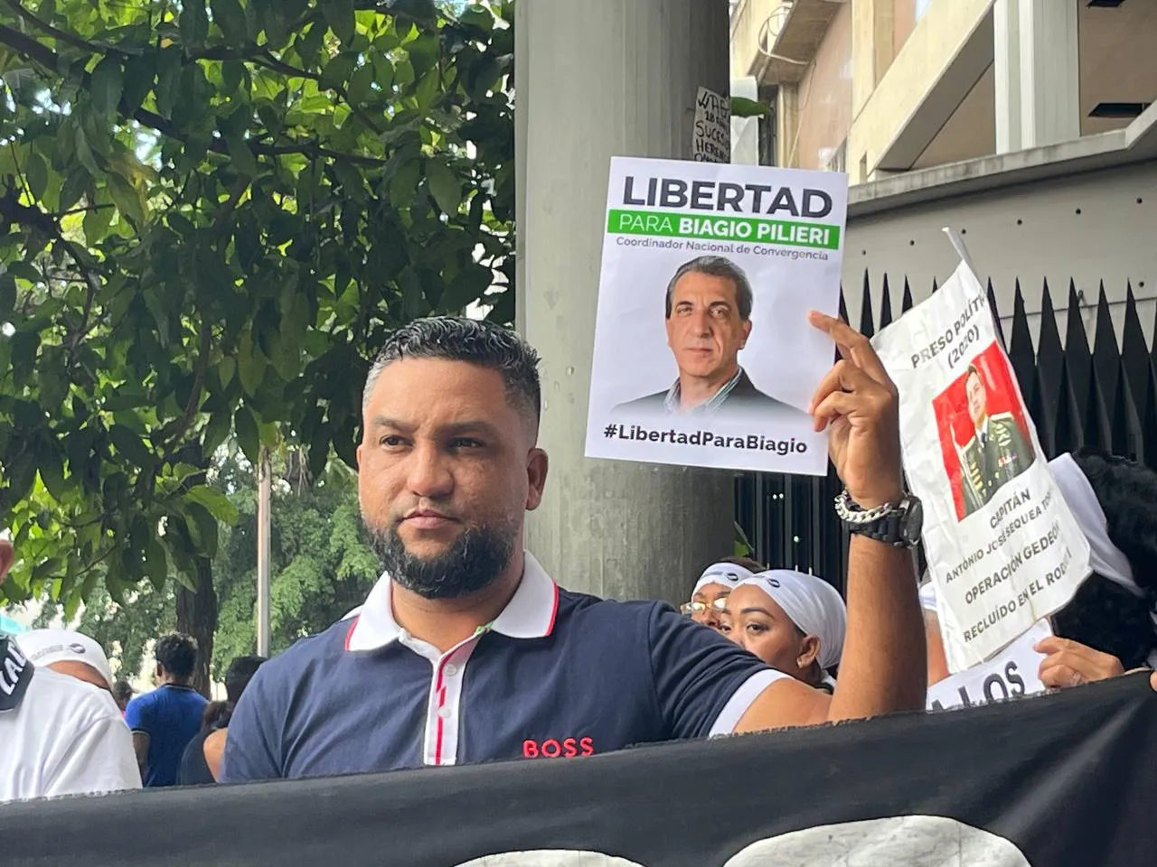 Cartel de Biagio Pilleri, presos políticos en la