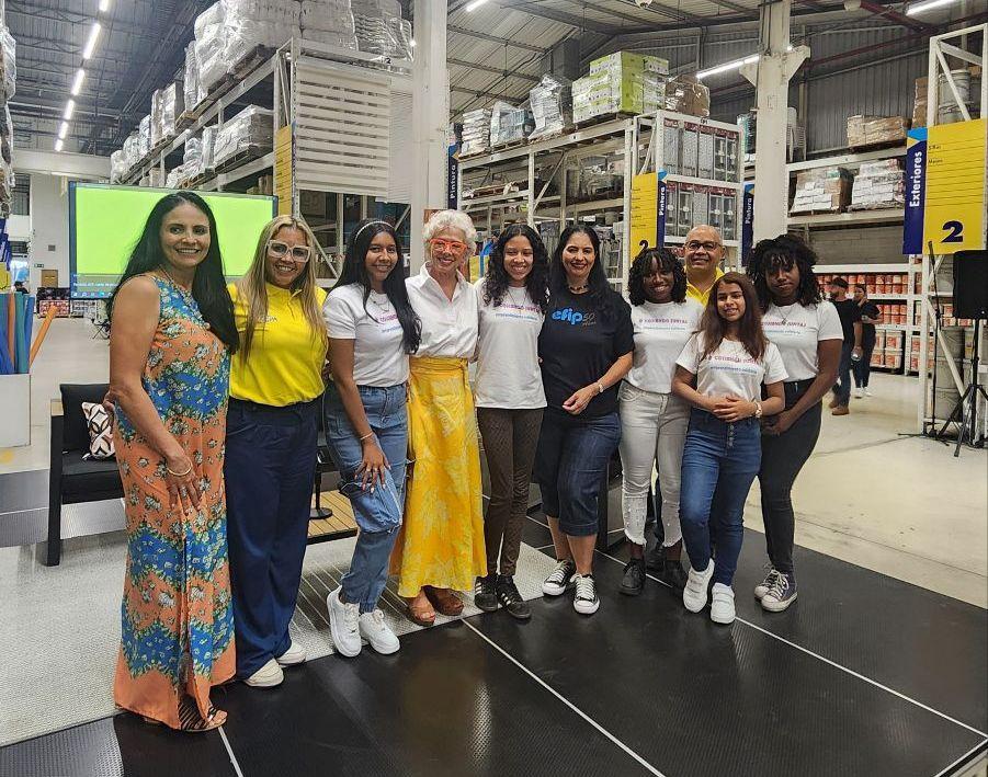 Bolsas con propósito: mujeres de Artigas confeccionan con material reciclable.