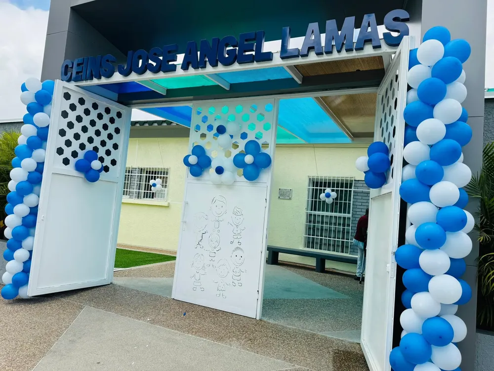 Corporación “Junto todo es posible” rehabilitó C.E. I “José Ángel Lamas” de Caracas