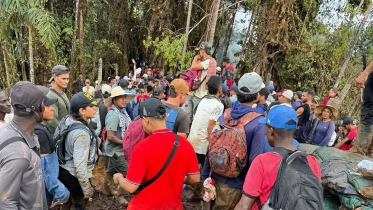 Secuestran a 72 militares en El Tambo, Cauca, en medio de asonada.