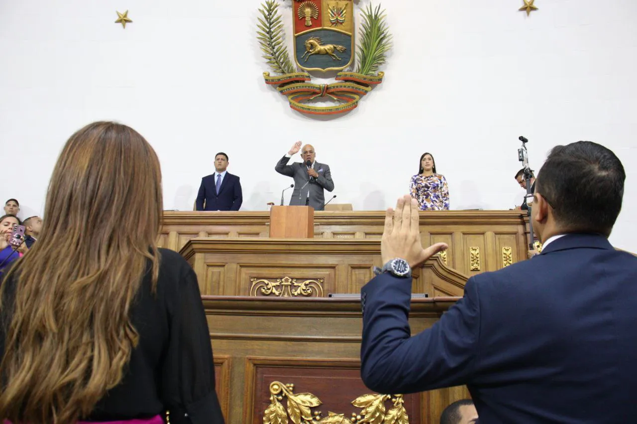 Juramentan nuevos representantes de la secretaría de la Asamblea Nacional.