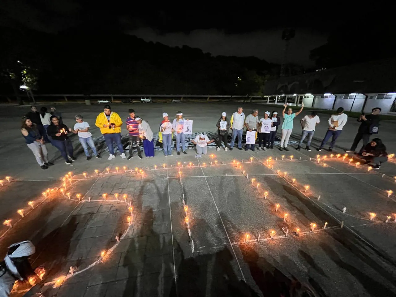 Protesta de familiares de presos políticos venezolanos en la plaza El Rectorado de la UCV. Foto: José Mireles Alcalá / ElMartilloVen.