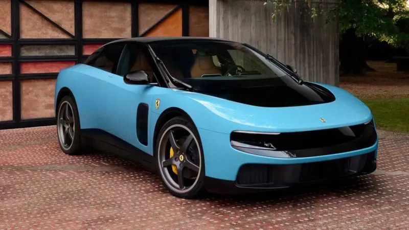 Se espera que el Ferrari Luce, completamente eléctrico, esté disponible a finales de este año.