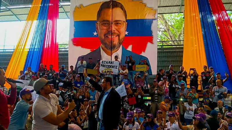 Alianza del Lápiz, aclama a Antonio Ecarri como  candidato presidencial para el 2024. 