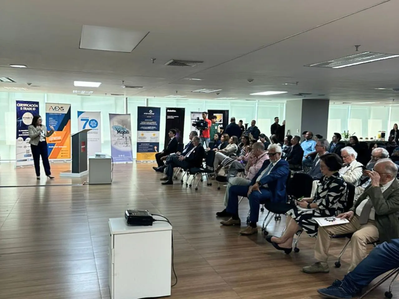 CAVENIT y AVEX brindan asesoría a exportadores nacionales para conquistar el mercado italiano