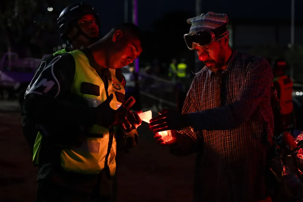 Realizan una cadena de oración por las víctimas del terremoto en La Guaira. Foto: Mario Flores / ElMartilloVen