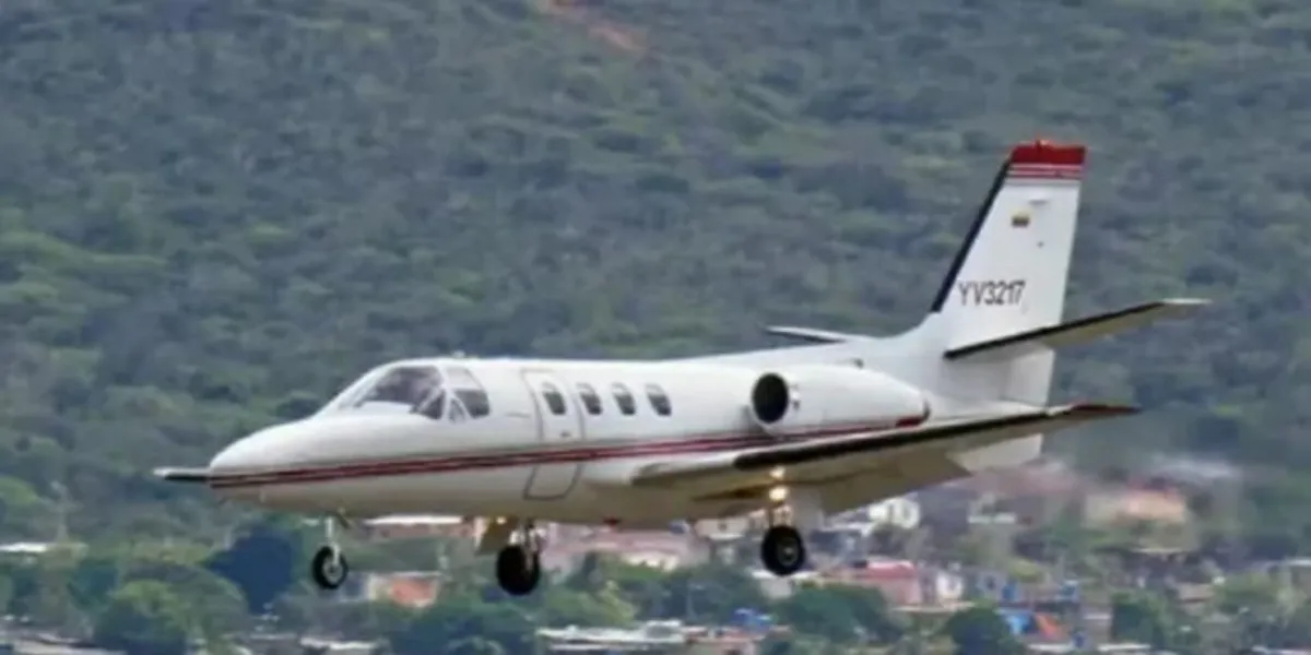 Buscan-avion-desaparecido-tras-despegar-desde-Maiquetia