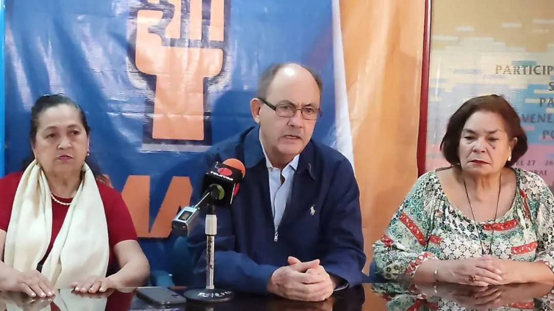 Felipe Mujica, secretario general del MAS