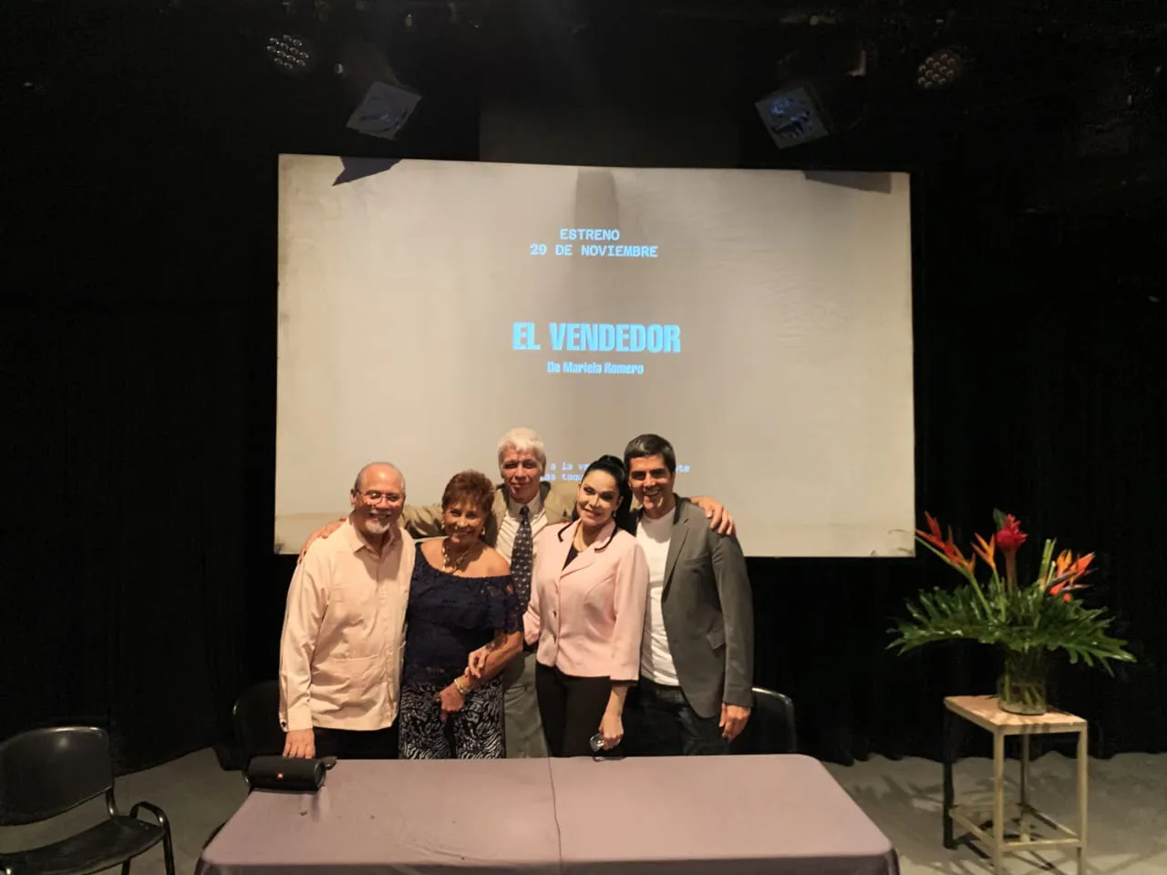 Elenco de la obra teatral El Vendedor