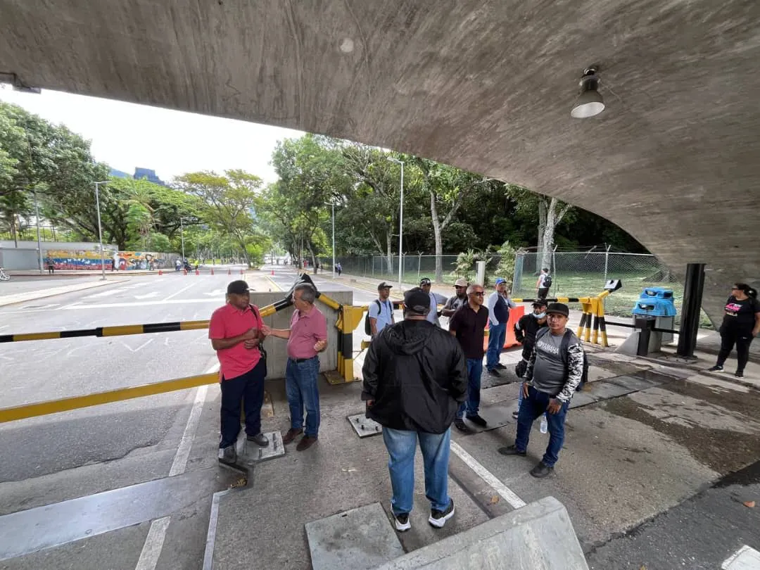 Sindicalistas en protesta en la Universidad Central de Venezuela