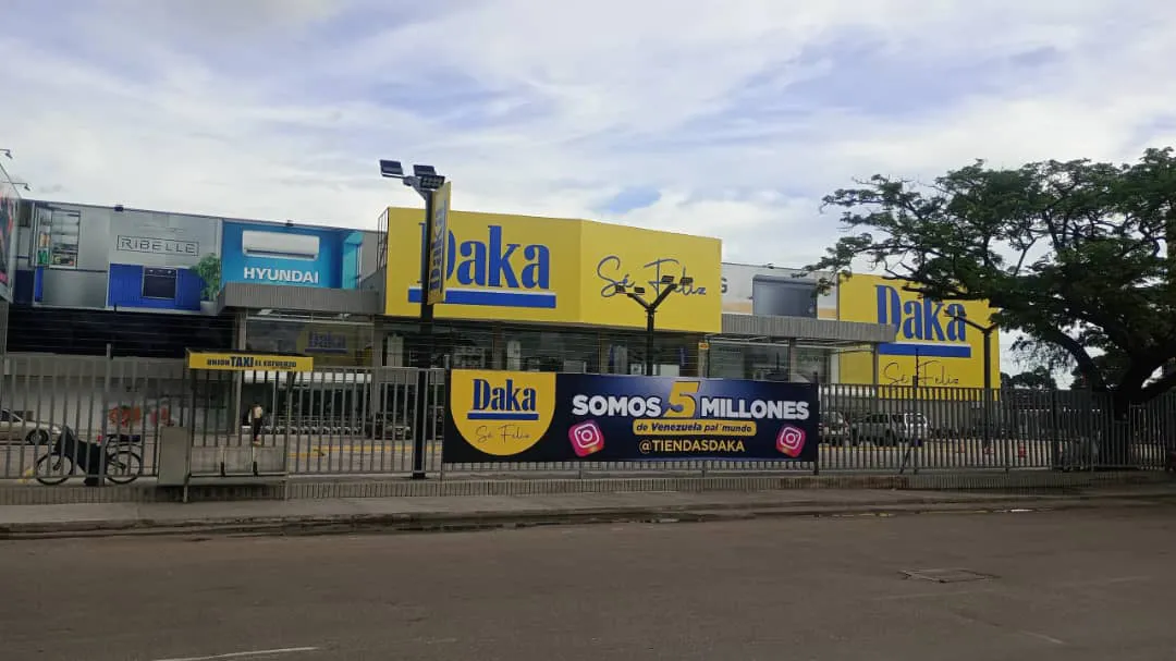 Fachada de Daka