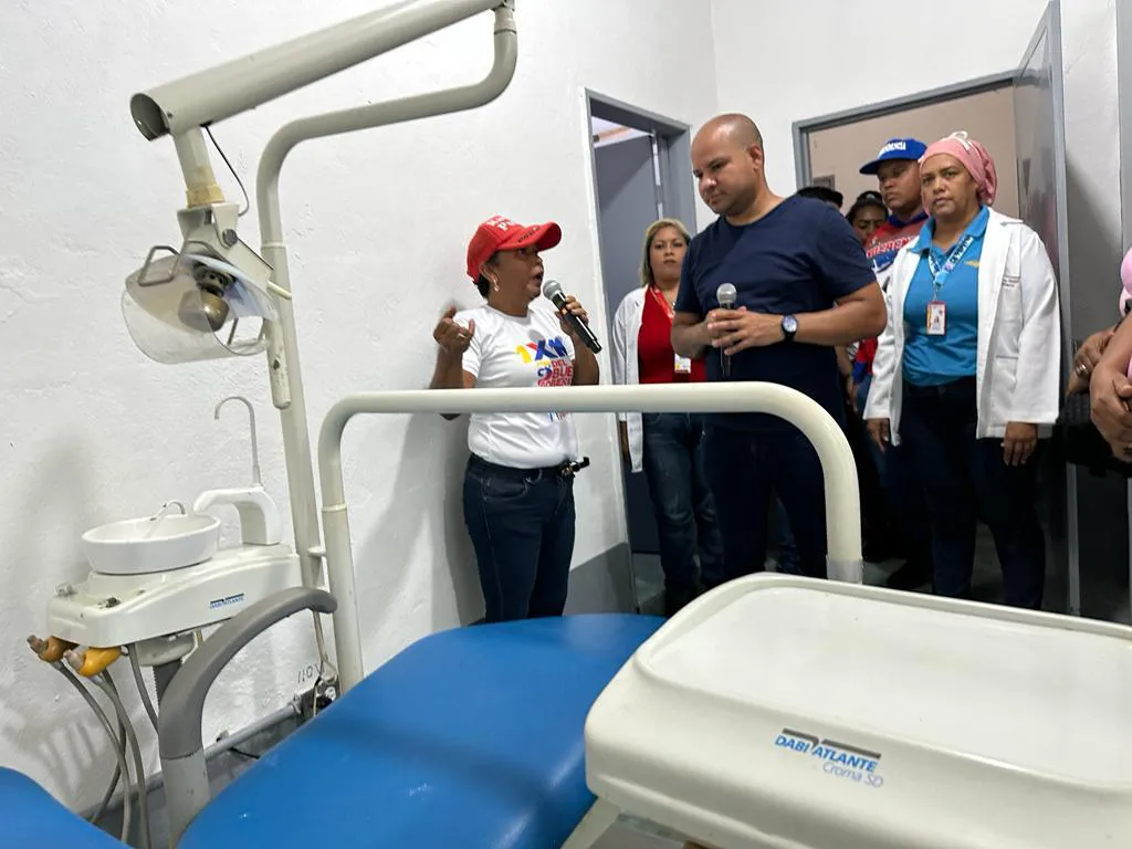 Alcalde Pulido hace entrega del Ambulatorio Ezequiel Zamora de Santa Bárbara de la Tortuga totalmente rehabilitado.