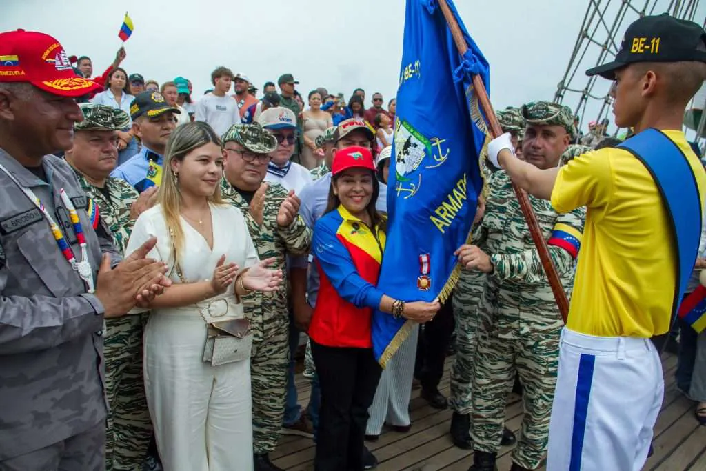 Buque Escuela Simón Bolívar llega al estado Nueva Esparta.
