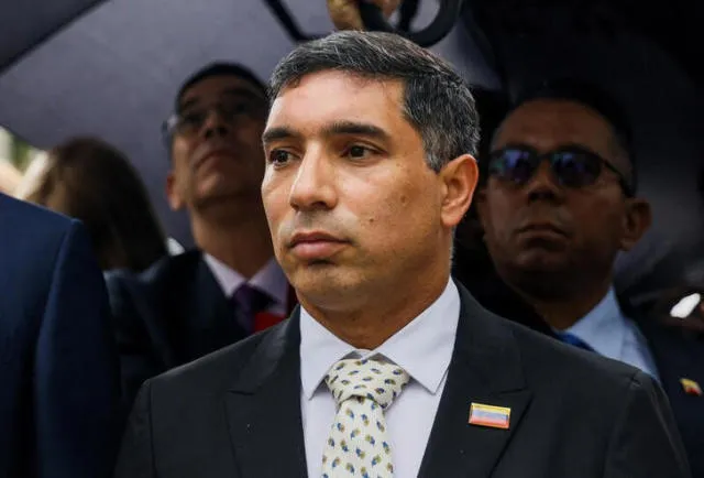 l ministro de Petróleo de Venezuela, Pedro Tellechea, asiste a la ceremonia de inauguración del monumento a Simón Bolívar en Moscú, Rusia, el 19 de julio de 2023. REUTERS/Maxim Shemetov